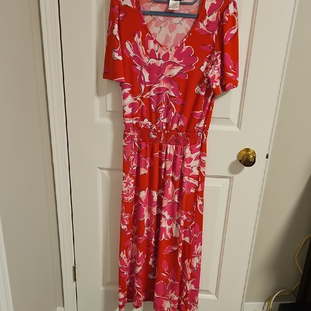 💖$5 Add To Bundle Red and White Midi Sundress with 3/4 Sleeves💖